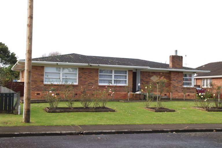 Photo of property in 57 Hallberry Road, Mangere East, Auckland, 2024