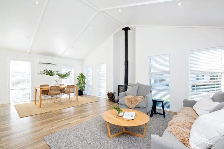 Photo of property in 3 Circuitt Lane, Te Awanga, 4102