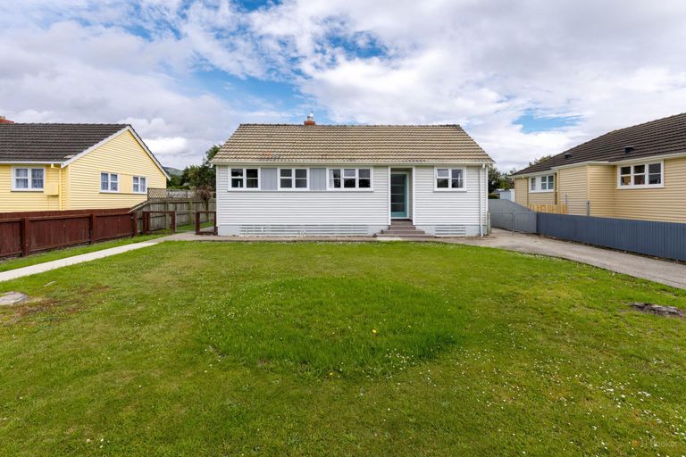 Photo of property in 18 Point Bush Road, Waimate, 7924
