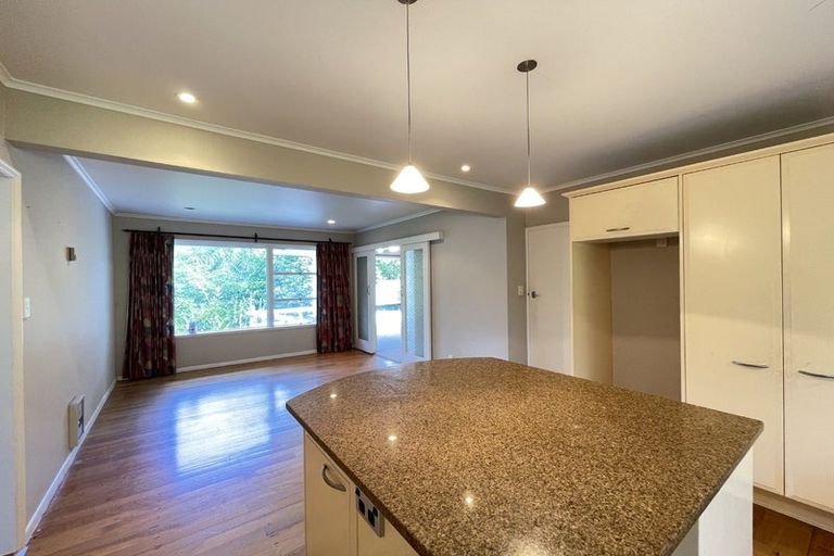 Photo of property in 22 Pine Terrace, Howick, Auckland, 2014