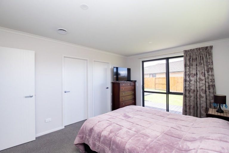 Photo of property in 18 Costello Drive, Ngatea, 3503