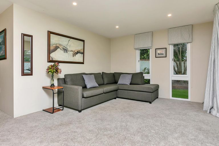 Photo of property in 24/34 Waiwera Place, Waiwera, Orewa, 0994