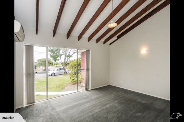 Photo of property in 66 Inwoods Road, Parklands, Christchurch, 8083