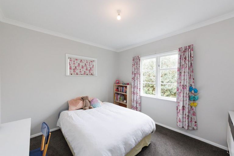 Photo of property in 68 Pahiatua Street, Hokowhitu, Palmerston North, 4410