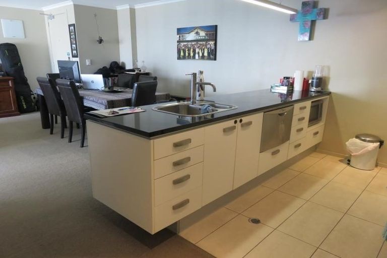 Photo of property in Bellagio Apartments, 8e/39 Taranaki Street, Te Aro, Wellington, 6011