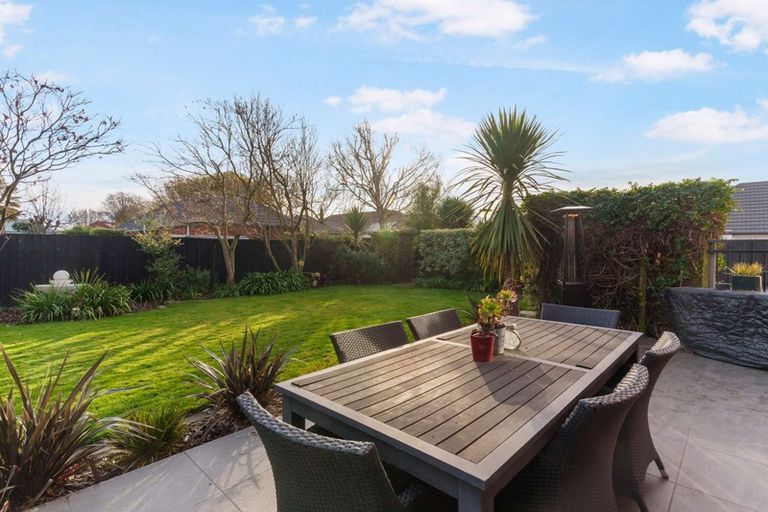 Photo of property in 66 Regency Crescent, Redwood, Christchurch, 8051