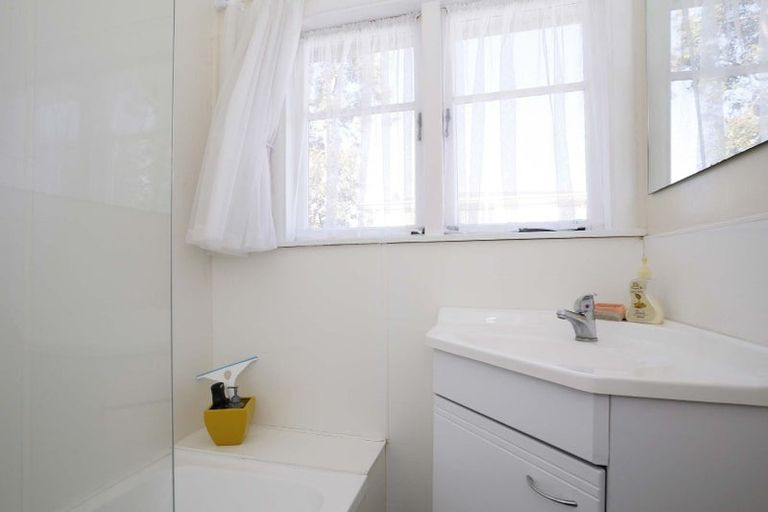 Photo of property in 251 Fox Street, Hamilton East, Hamilton, 3216