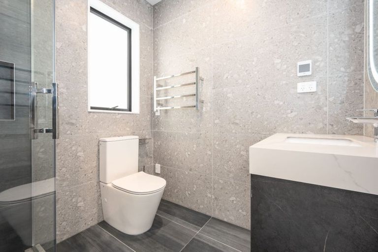 Photo of property in 44a Merani Street, Belmont, Auckland, 0622