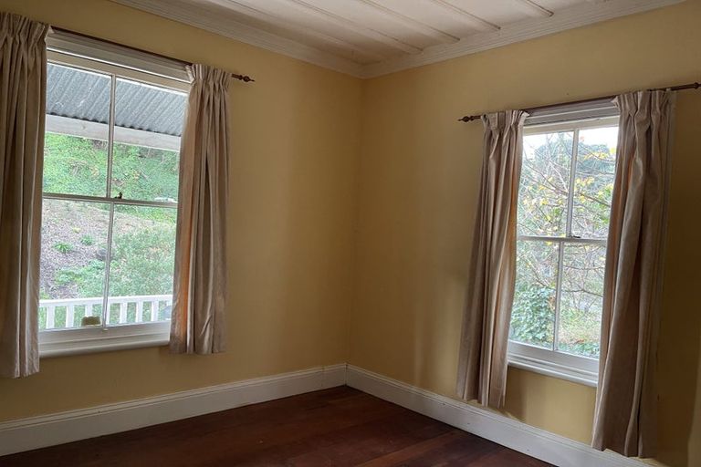 Photo of property in 2 Spencer Road, Hospital Hill, Napier, 4110