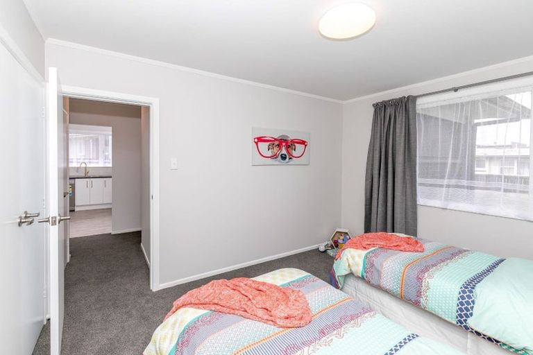 Photo of property in 17 Kensington Place, Fairfield, Hamilton, 3214