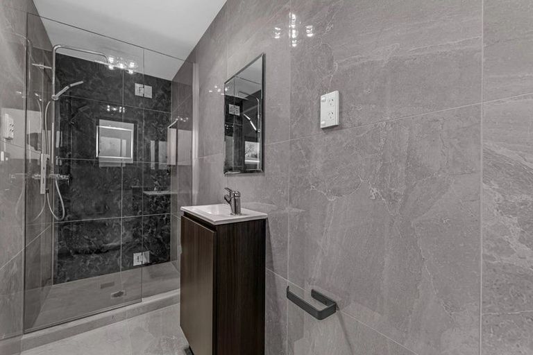 Photo of property in 10c White Road, Manurewa, Auckland, 2102