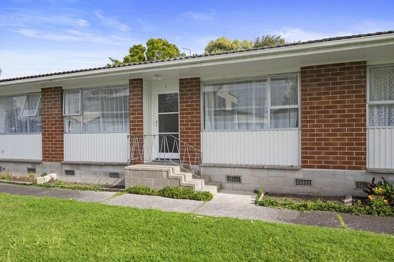 Photo of property in 62 Lincoln Road, Henderson, Auckland, 0610