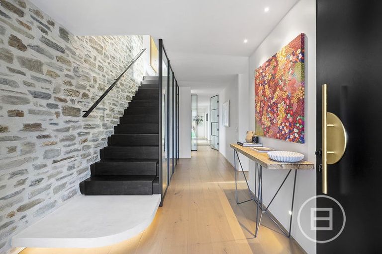 Photo of property in 34 Minaret Ridge, Wanaka, 9305