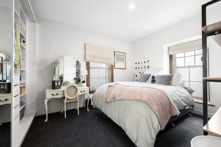 Photo of property in 1/12 Little George Street, Thorndon, Wellington, 6011