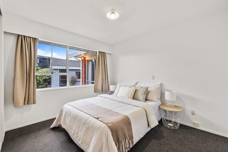 Photo of property in 1/28 Sawtell Place, Northcote, Christchurch, 8052