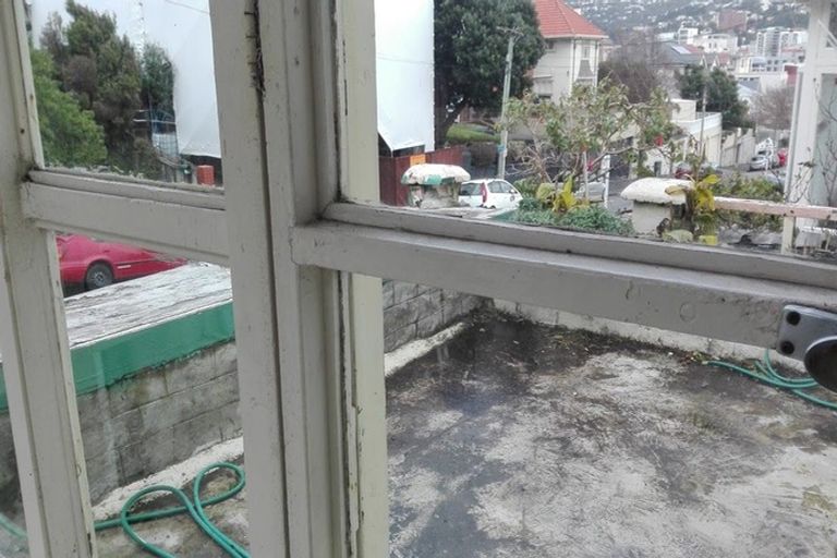 Photo of property in 71 Majoribanks Street, Mount Victoria, Wellington, 6011