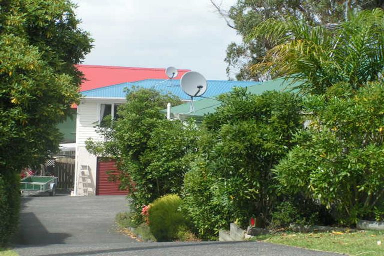 Photo of property in 1/8 Lyttelton Avenue, Forrest Hill, Auckland, 0620