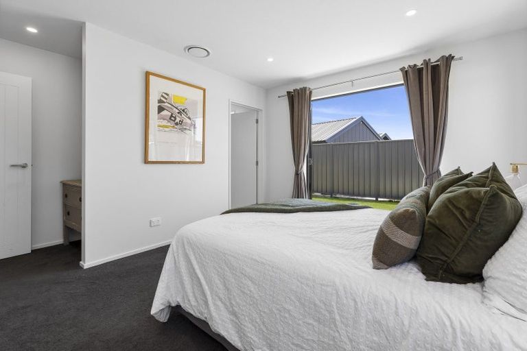 Photo of property in 37 Farrant Drive, Wanaka, 9305