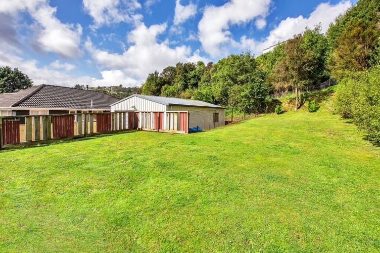 Photo of property in 2 Harold Grove, Stokes Valley, Lower Hutt, 5019