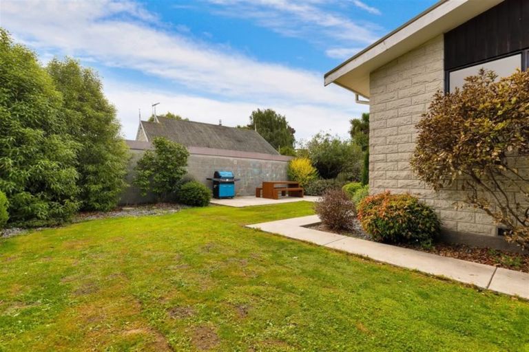 Photo of property in 2 Holcroft Court, Rangiora, 7400