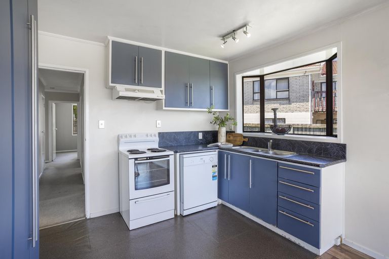 Photo of property in 48 Hollyford Drive, Clover Park, Auckland, 2105