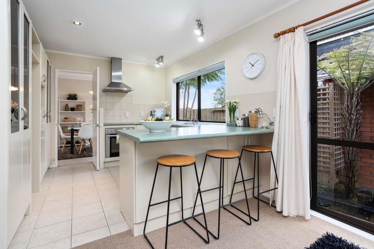 Photo of property in 90a Simmental Crescent, Somerville, Auckland, 2014