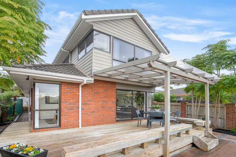 Photo of property in 90a Simmental Crescent, Somerville, Auckland, 2014