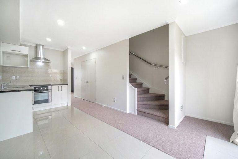 Photo of property in 6/5 Wallson Crescent, Wiri, Auckland, 2104