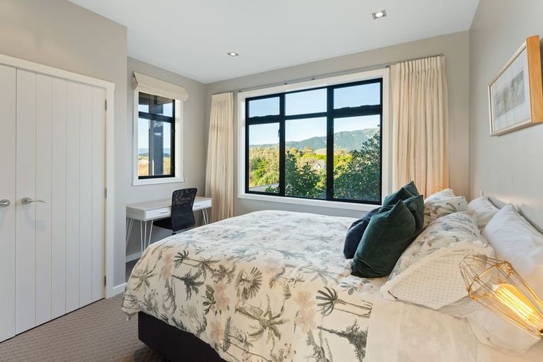 Photo of property in 8 Beachview Grove, Peka Peka, Waikanae, 5391