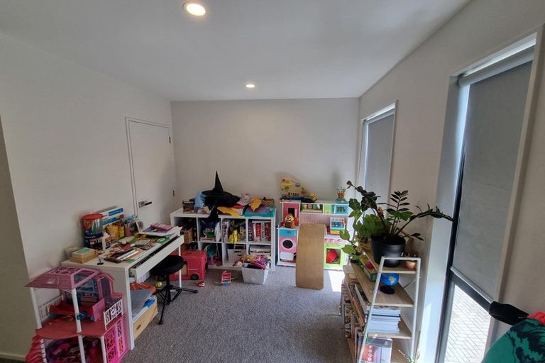 Photo of property in 53 Morihana Close, Glen Eden, Auckland, 0602