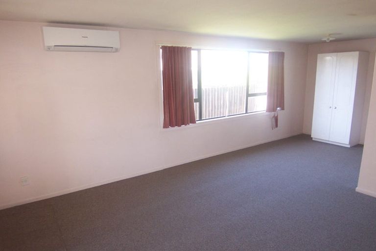 Photo of property in 1/118 Springs Road, Hornby, Christchurch, 8042