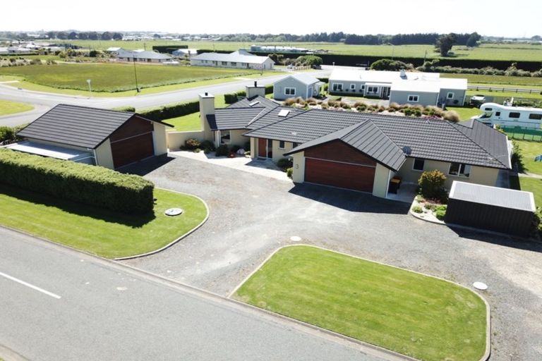 Photo of property in 3 Court Of Ascot, Seaward Bush, Invercargill, 9812