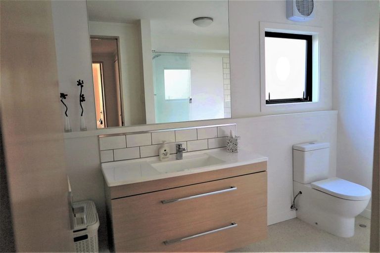 Photo of property in 227 The Terrace, Wellington Central, Wellington, 6011