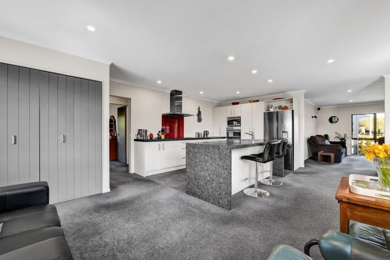 Photo of property in 38 Montague Grove, Stratford, 4332