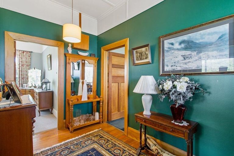 Photo of property in 12 Parsonage Road, Waimate, 7924