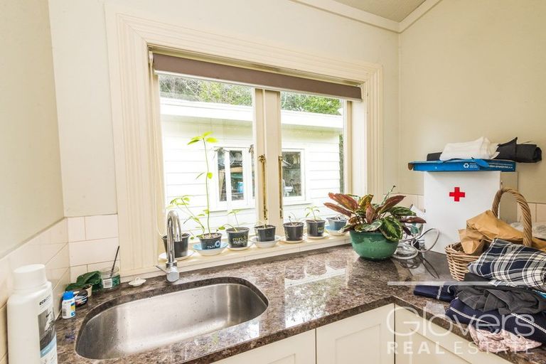Photo of property in 11 Huia Road, Titirangi, Auckland, 0604