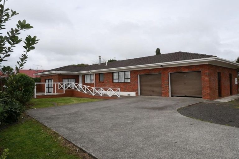 Photo of property in 31 Racecourse Road, Waiuku, 2123