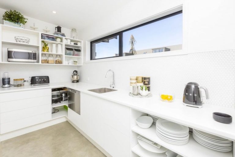 Photo of property in 46a Emerald Hill Drive, Birchville, Upper Hutt, 5018