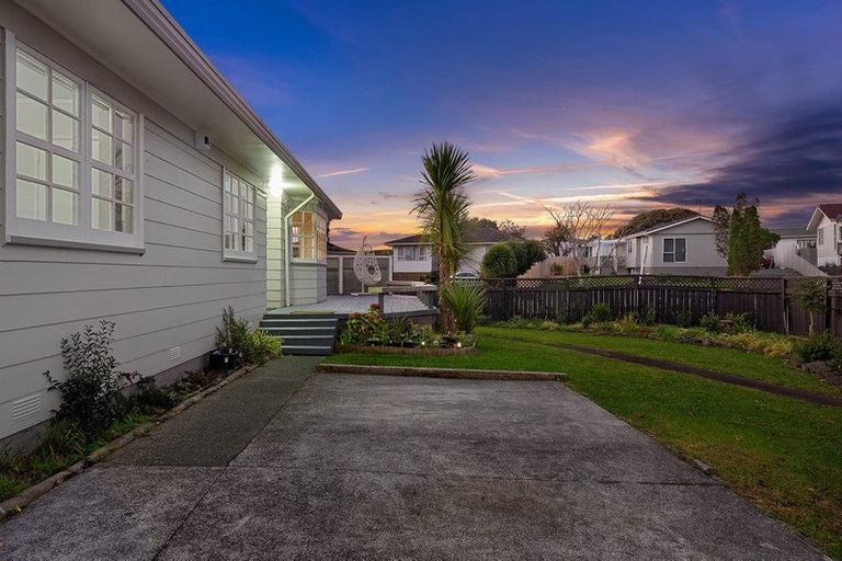 Photo of property in 1 Trounson Avenue, Clendon Park, Auckland, 2103