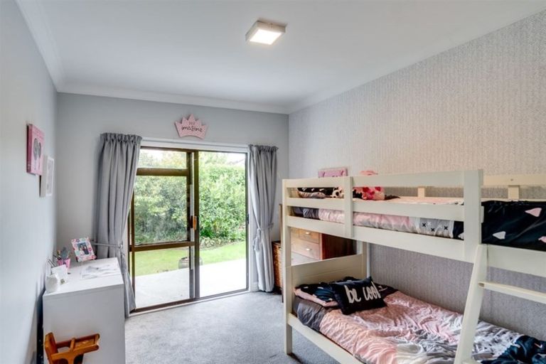 Photo of property in 22 Moorhouse Street, Taradale, Napier, 4112