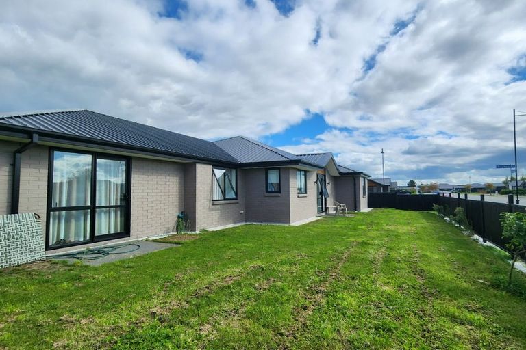 Photo of property in 1 Bryden Place, Halswell, Christchurch, 8025