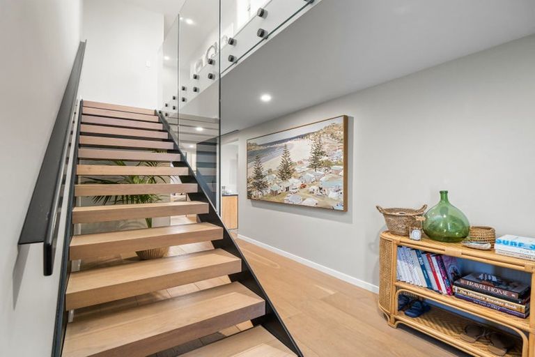 Photo of property in 96 Marine Parade, Mount Maunganui, 3116