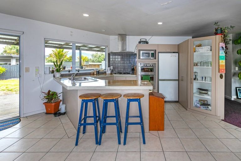 Photo of property in 13 Willow Grove, Tairua, 3508