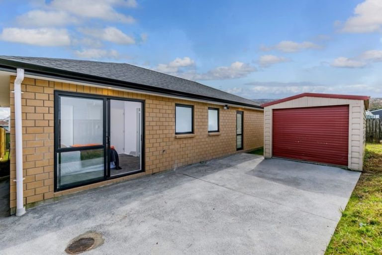 Photo of property in 1/25 Kennington Drive, Clendon Park, Auckland, 2103