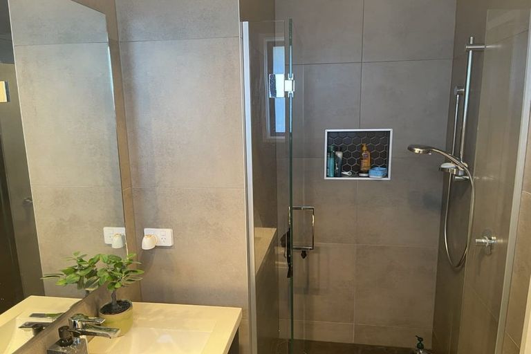 Photo of property in 1 Verdot Close, Kumeu, 0810