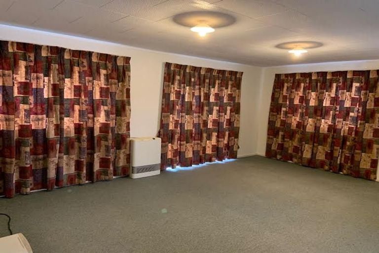 Photo of property in 16a Hampton Hill Road, Tawa, Wellington, 5028