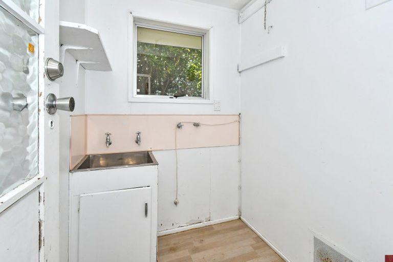 Photo of property in 12 Damian Way, Weymouth, Auckland, 2103