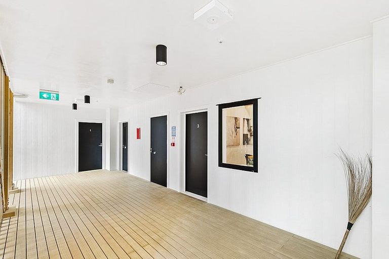 Photo of property in 3/167 Hobsonville Point Road, Hobsonville, Auckland, 0616