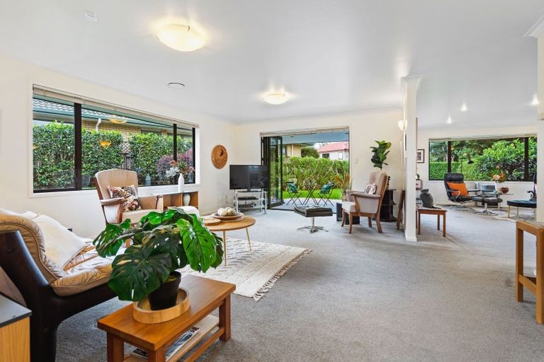 Photo of property in 13 Brentwood Avenue, Te Kamo, Whangarei, 0112