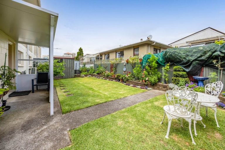 Photo of property in 4/9 Hine Street, New Plymouth, 4310
